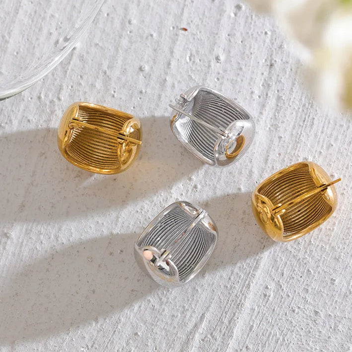 Ziora Chunky U-Shaped Gold Hoop Earrings