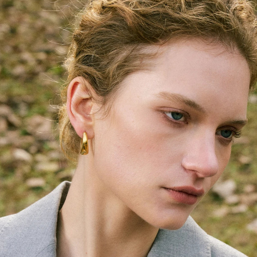 Ziora U-Shape Hoop Earrings