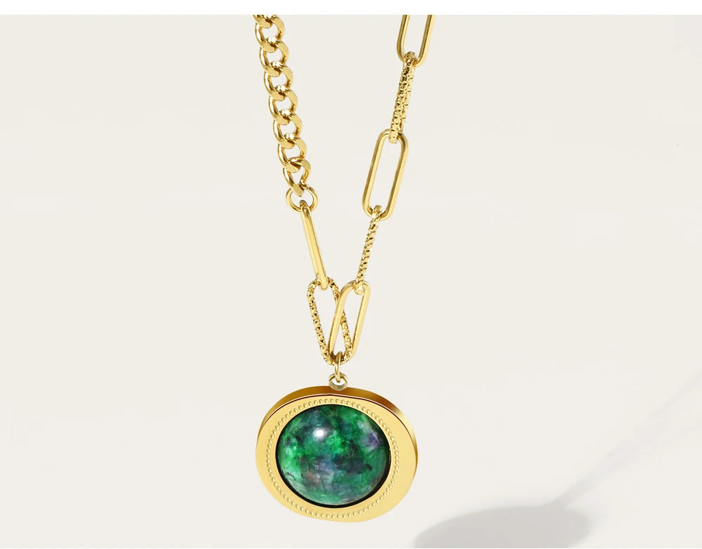 Ziora Green Natural Stone Pendant Necklace
