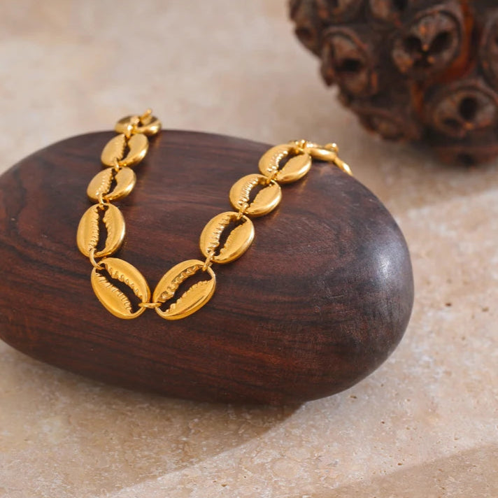 Ziora Shell Charm Bracelet