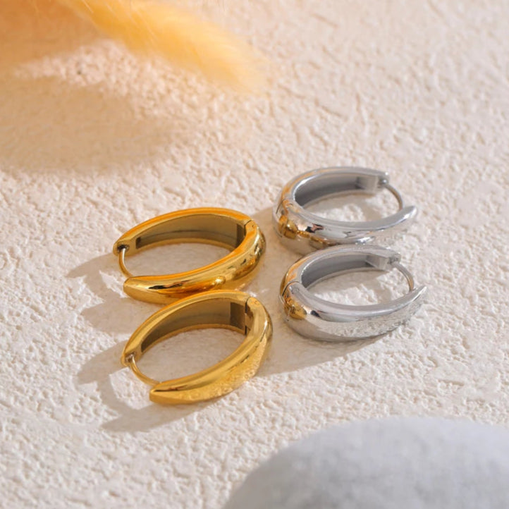 Ziora U-Shape Hoop Earrings