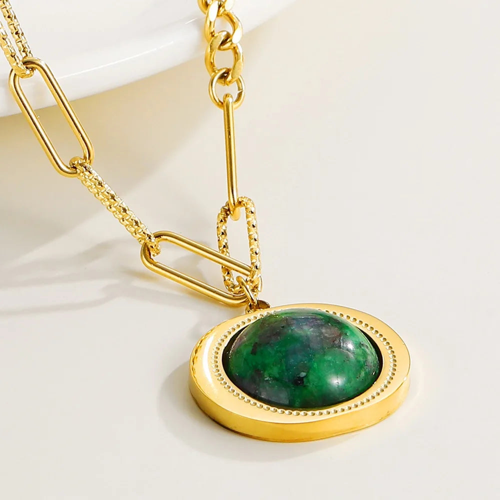 Ziora Green Natural Stone Pendant Necklace