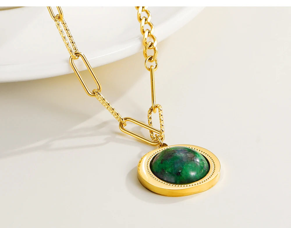 Ziora Green Natural Stone Pendant Necklace