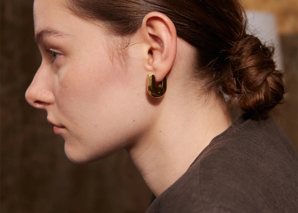 Ziora Geometric U-Shape Hoop Earrings