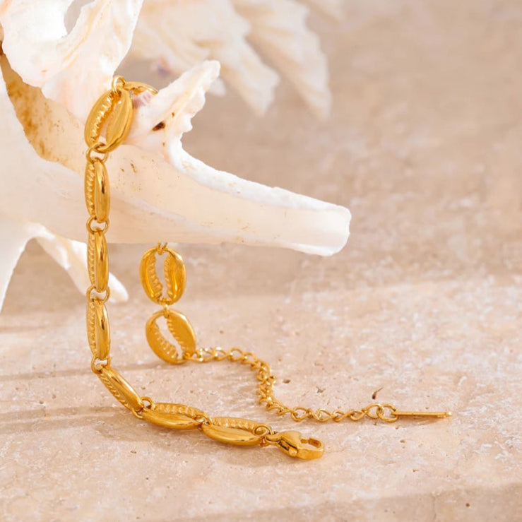 Ziora Shell Charm Bracelet