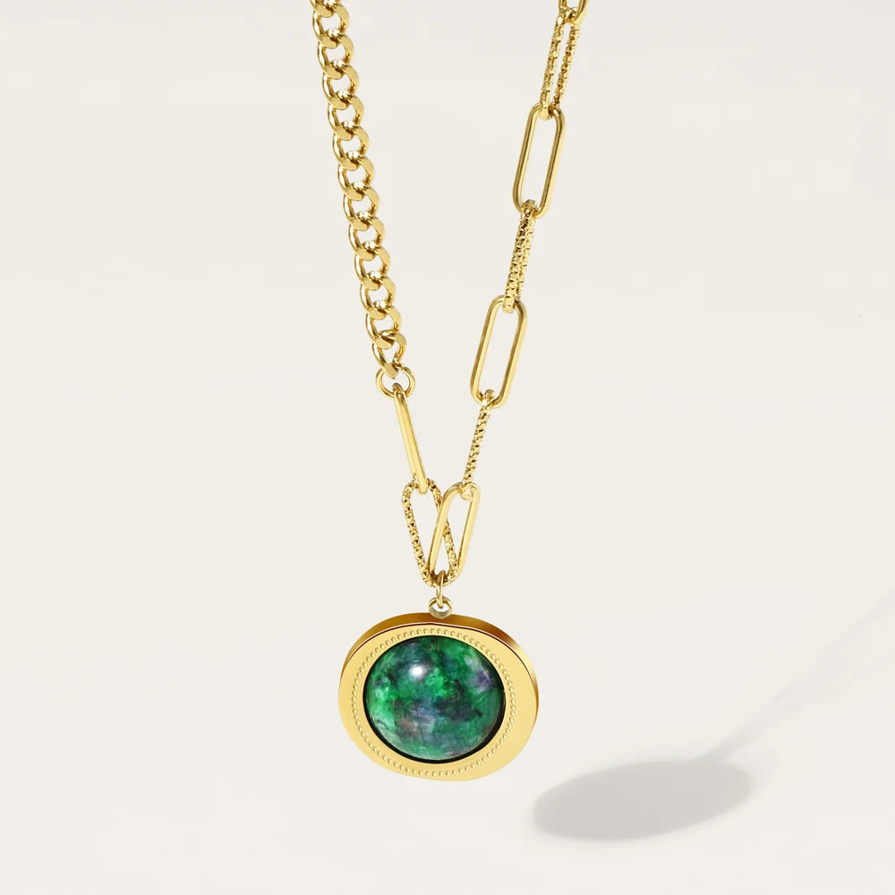 Ziora Green Natural Stone Pendant Necklace