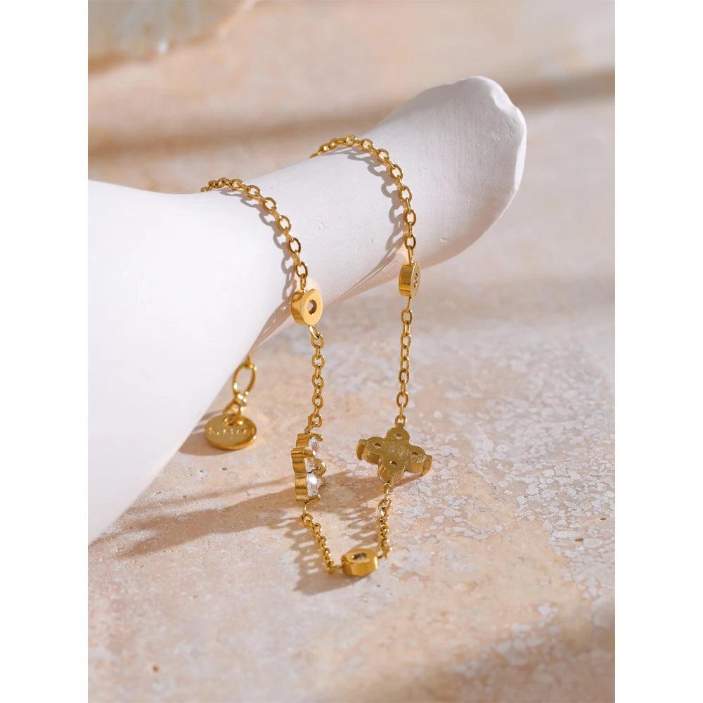 Ziora Cubic Zirconia Flower Chain Bracelet