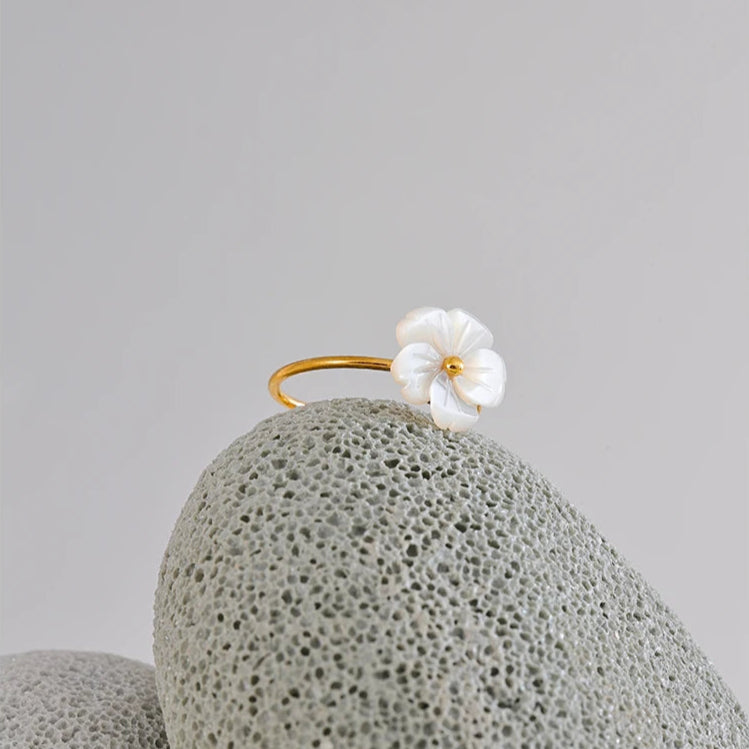 Ziora White Flower Ring