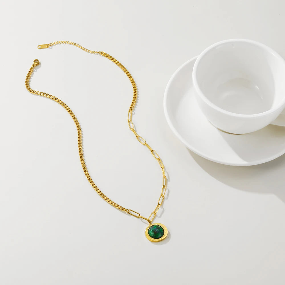 Ziora Green Natural Stone Pendant Necklace