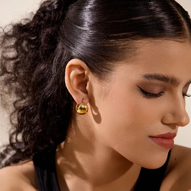 Ziora Chunky U-Shaped Gold Hoop Earrings