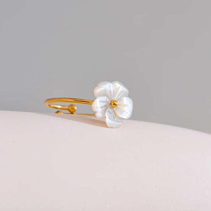 Ziora White Flower Ring