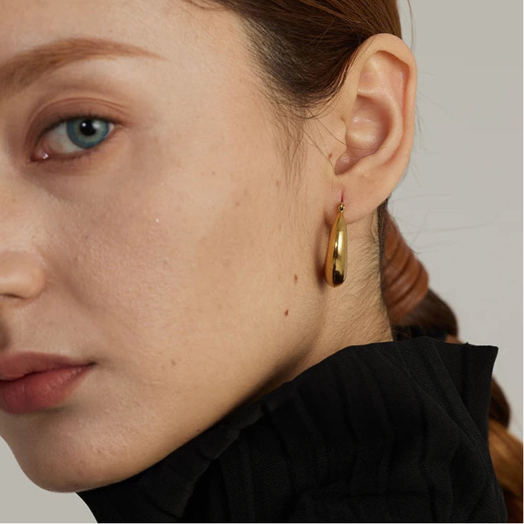 Ziora  Chunky Hoop Earrings